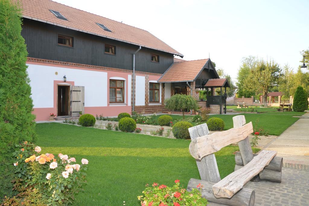 Schwabenhaus Hotel Sandra ภายนอก รูปภาพ